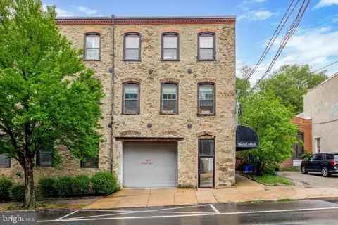 374 Shurs Ln #301, Philadelphia, PA 19128