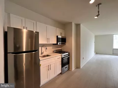 604 S 36 S Washington Sq #301, Philadelphia, PA 19106