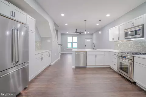 5739 Leonard St, Philadelphia, PA 19149