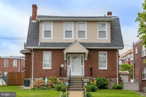 1305 Wellington St, Philadelphia, PA 19111