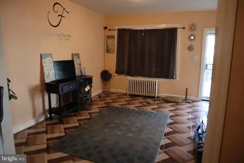 426 W Fisher Ave, Philadelphia, PA 19120
