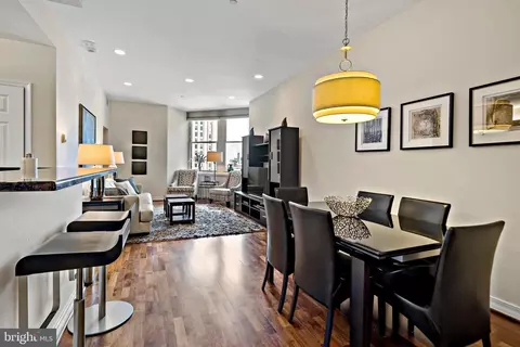 1600 Arch St #805, Philadelphia, PA 19103