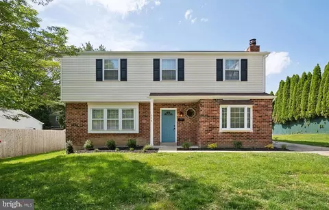 548 Cathedral Rd, Philadelphia, PA 19128