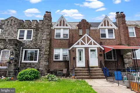 462 Alcott St, Philadelphia, PA 19120