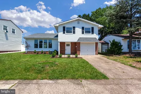 1037 Alpena Rd, Philadelphia, PA 19115