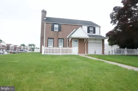 2726 Rhawn St, Philadelphia, PA 19152