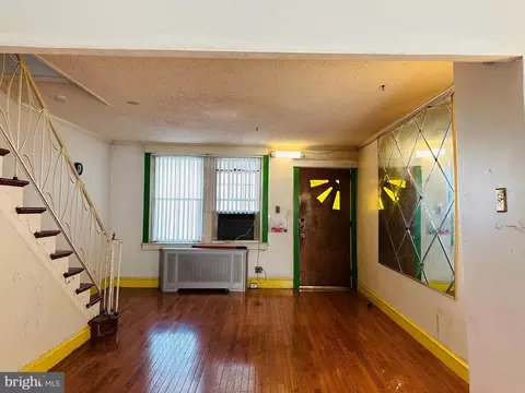 5740 N Howard St, Philadelphia, PA 19120