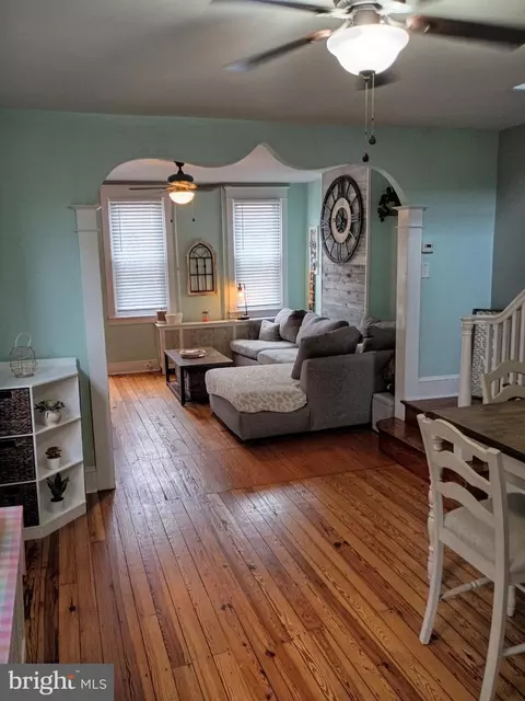 4485 Livingston St, Philadelphia, PA 19137