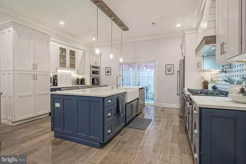 611 S Delhi St, Philadelphia, PA 19147