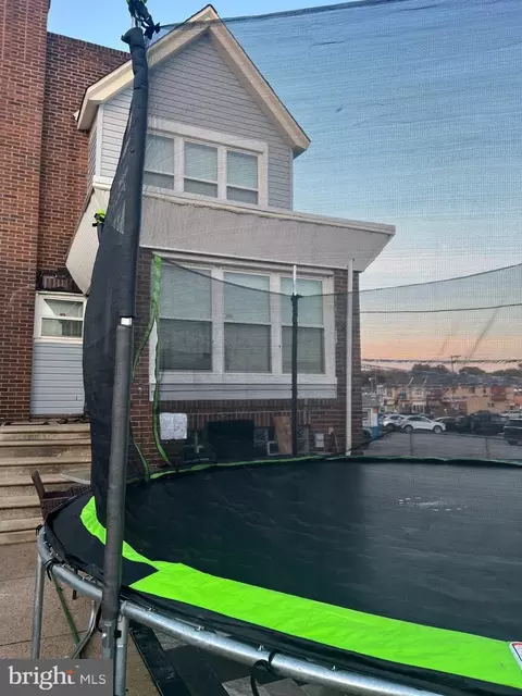 3569 Sheffield, Philadelphia, PA 19136
