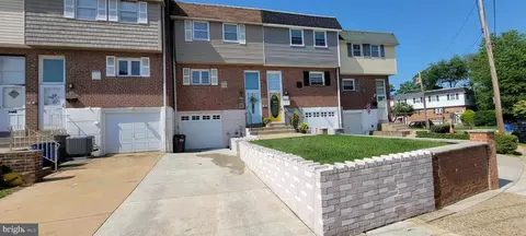 3611 Sussex Ln, Philadelphia, PA 19114