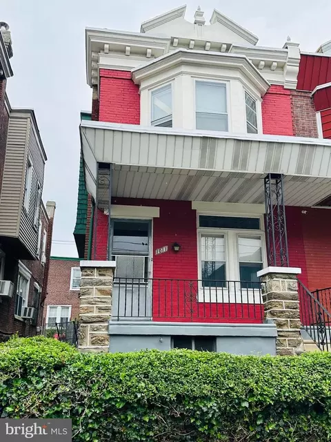 1011 W Rockland St, Philadelphia, PA 19141