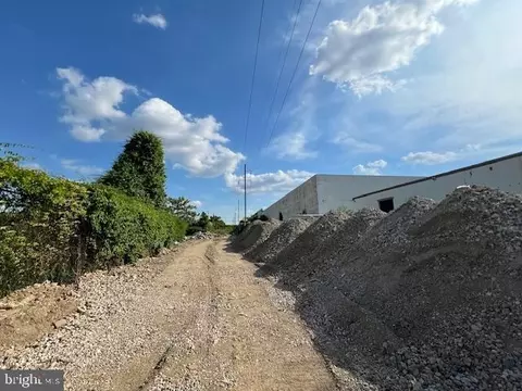 639 W Rockland St, Philadelphia, PA 19120