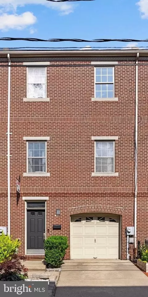 911 N Hancock St, Philadelphia, PA 19123