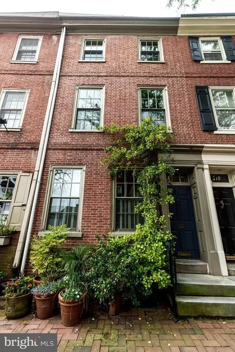 508 Delancey St, Philadelphia, PA 19106