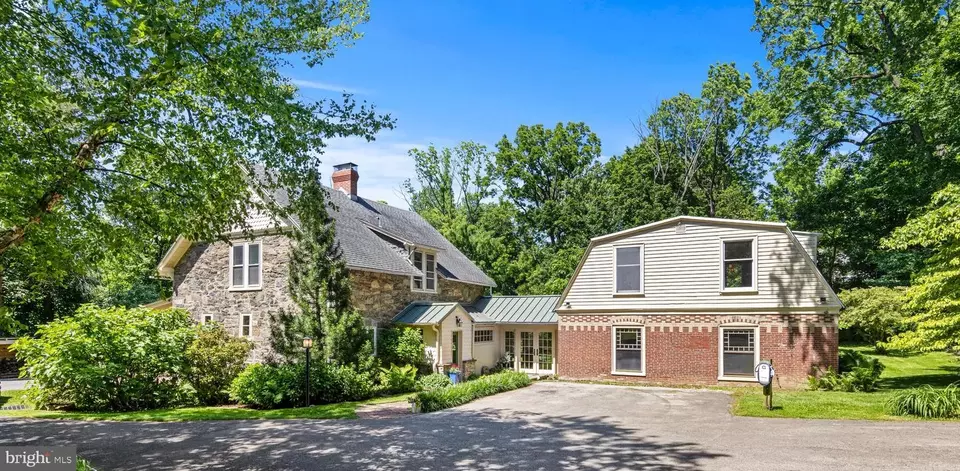 Exterior - 8813 Norwood Ave, Philadelphia, PA 19118 photo 4 of 12