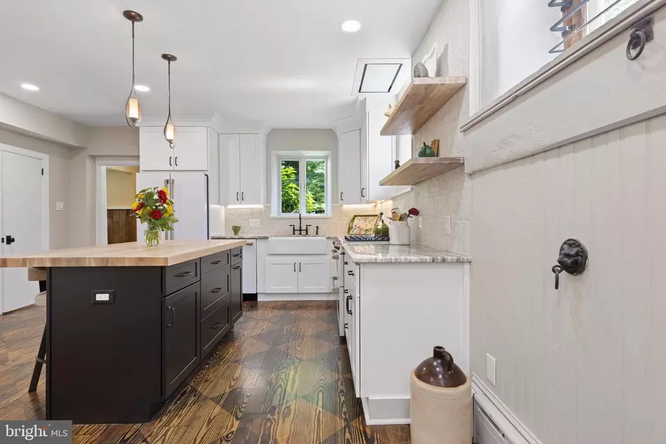 Kitchen - 8813 Norwood Ave, Philadelphia, PA 19118 photo 1 of 6