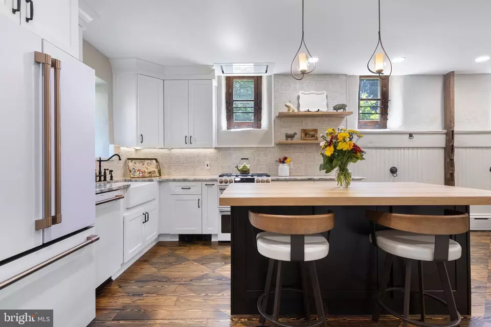Kitchen - 8813 Norwood Ave, Philadelphia, PA 19118 photo 2 of 6
