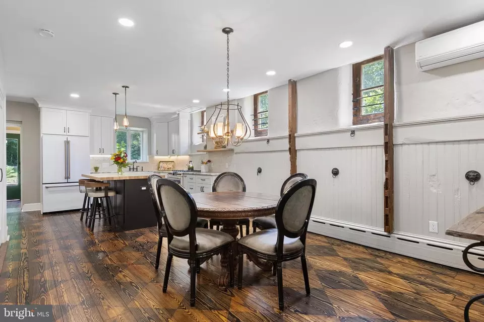 Dining - 8813 Norwood Ave, Philadelphia, PA 19118 photo 1 of 2