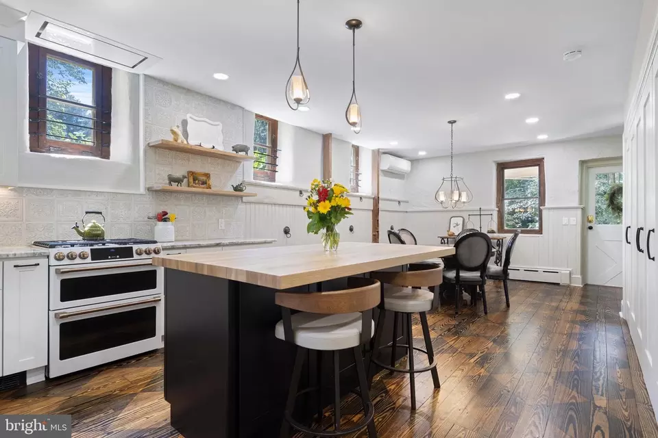 Kitchen - 8813 Norwood Ave, Philadelphia, PA 19118 photo 3 of 6