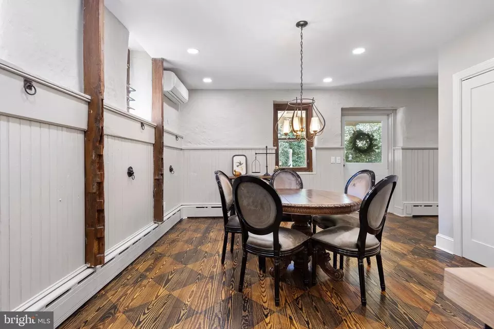 Dining - 8813 Norwood Ave, Philadelphia, PA 19118 photo 2 of 2