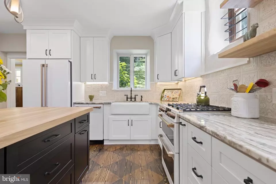 Kitchen - 8813 Norwood Ave, Philadelphia, PA 19118 photo 4 of 6