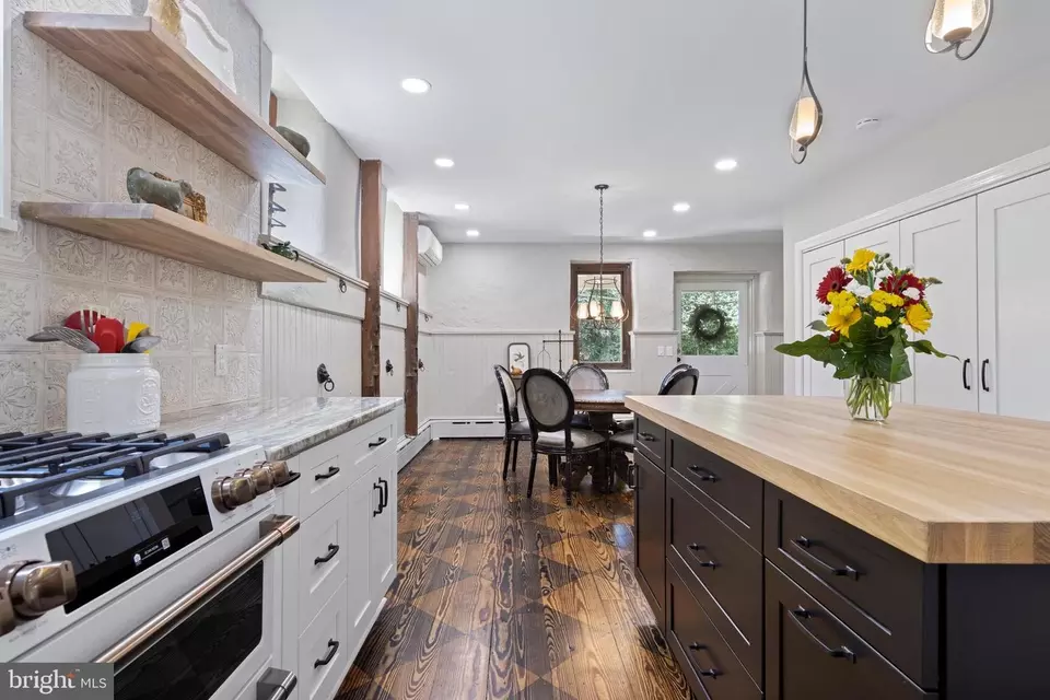 Kitchen - 8813 Norwood Ave, Philadelphia, PA 19118 photo 5 of 6