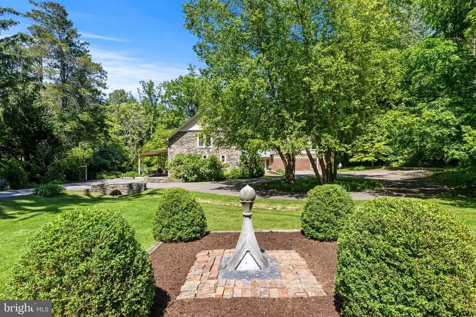 Exterior - 8813 Norwood Ave, Philadelphia, PA 19118 photo 3 of 12