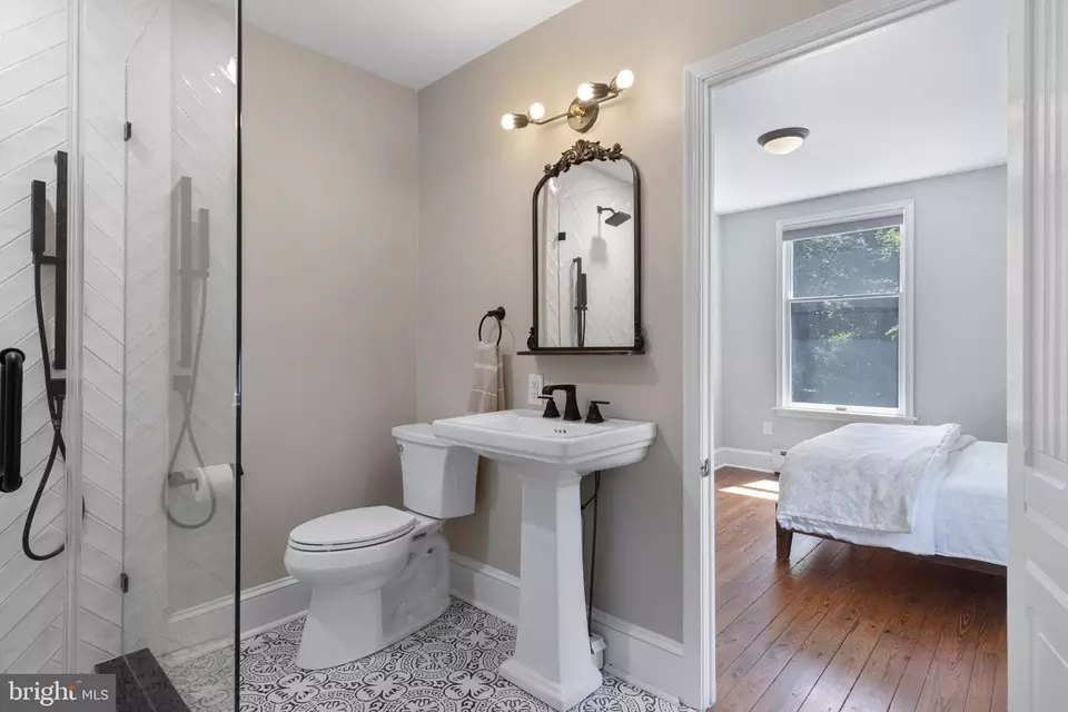 Bath - 8813 Norwood Ave, Philadelphia, PA 19118 photo 9 of 9