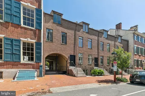 265 S 4th St #A, Philadelphia, PA 19106