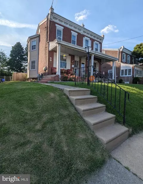 7424 Palmetto St, Philadelphia, PA 19111