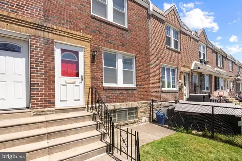 4413 Oakmont St, Philadelphia, PA 19136
