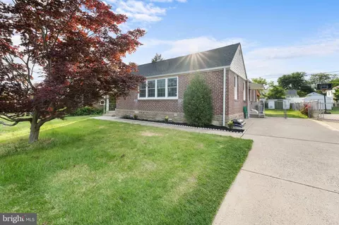 11614 Heather St, Philadelphia, PA 19116