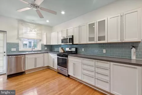 5818 Washington Ave, Philadelphia, PA 19143