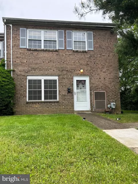12135 Academy Rd #25, Philadelphia, PA 19154