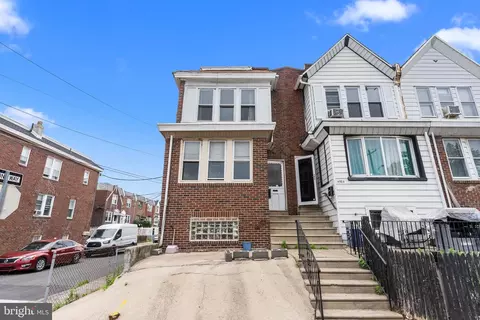 4582 G St, Philadelphia, PA 19120