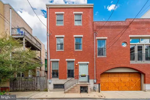 883 N Opal St, Philadelphia, PA 19130