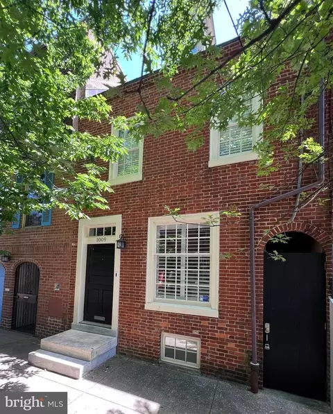 1009 E Moyamensing Ave, Philadelphia, PA 19147
