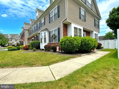 3417 Trevi Ct, Philadelphia, PA 19145
