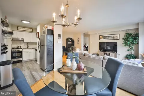 2101 17 Chestnut St #315, Philadelphia, PA 19103