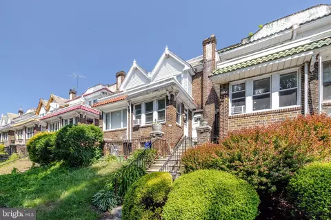 6574 Beaumont St, Philadelphia, PA 19142