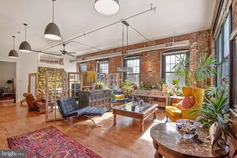 1125 E Columbia Ave #101, Philadelphia, PA 19125