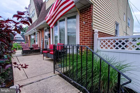 1040 Tomlinson Rd, Philadelphia, PA 19116