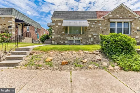 7659 Fillmore St, Philadelphia, PA 19111