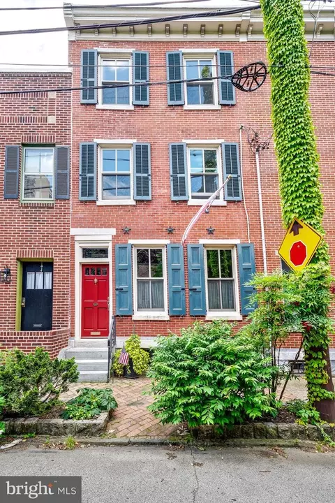 2204 Brandywine St, Philadelphia, PA 19130