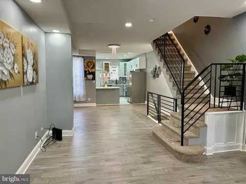 284 E Montana St, Philadelphia, PA 19119
