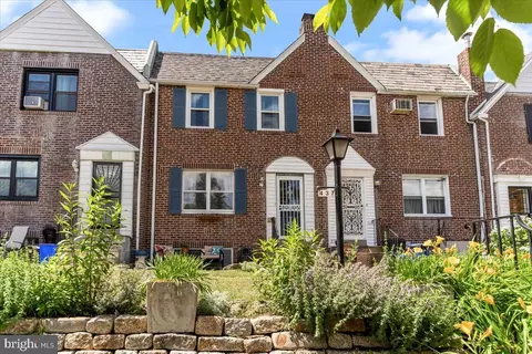 437 E Slocum St, Philadelphia, PA 19119