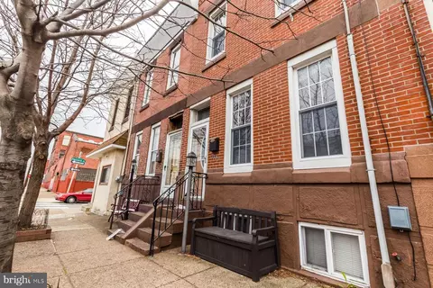 2549 Cedar St, Philadelphia, PA 19125