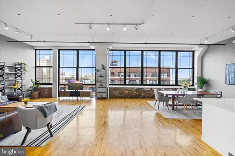 314 N 12th St #704, Philadelphia, PA 19107