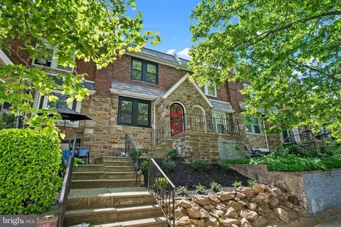 2104 N Hobart St, Philadelphia, PA 19131